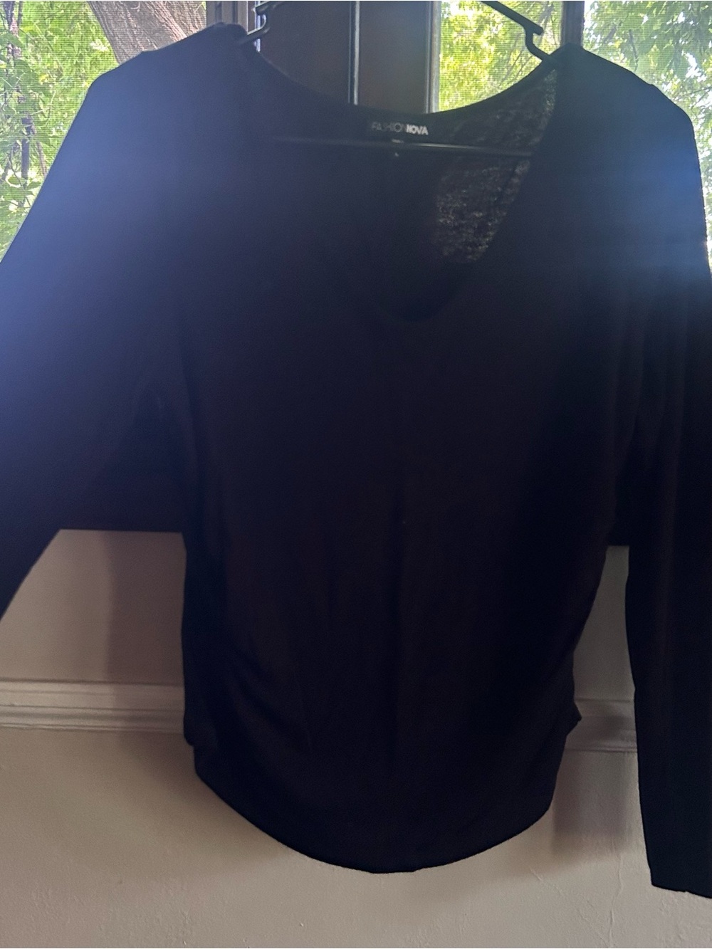 Fashion Nova Black V-Neck Long Sleeve Top
